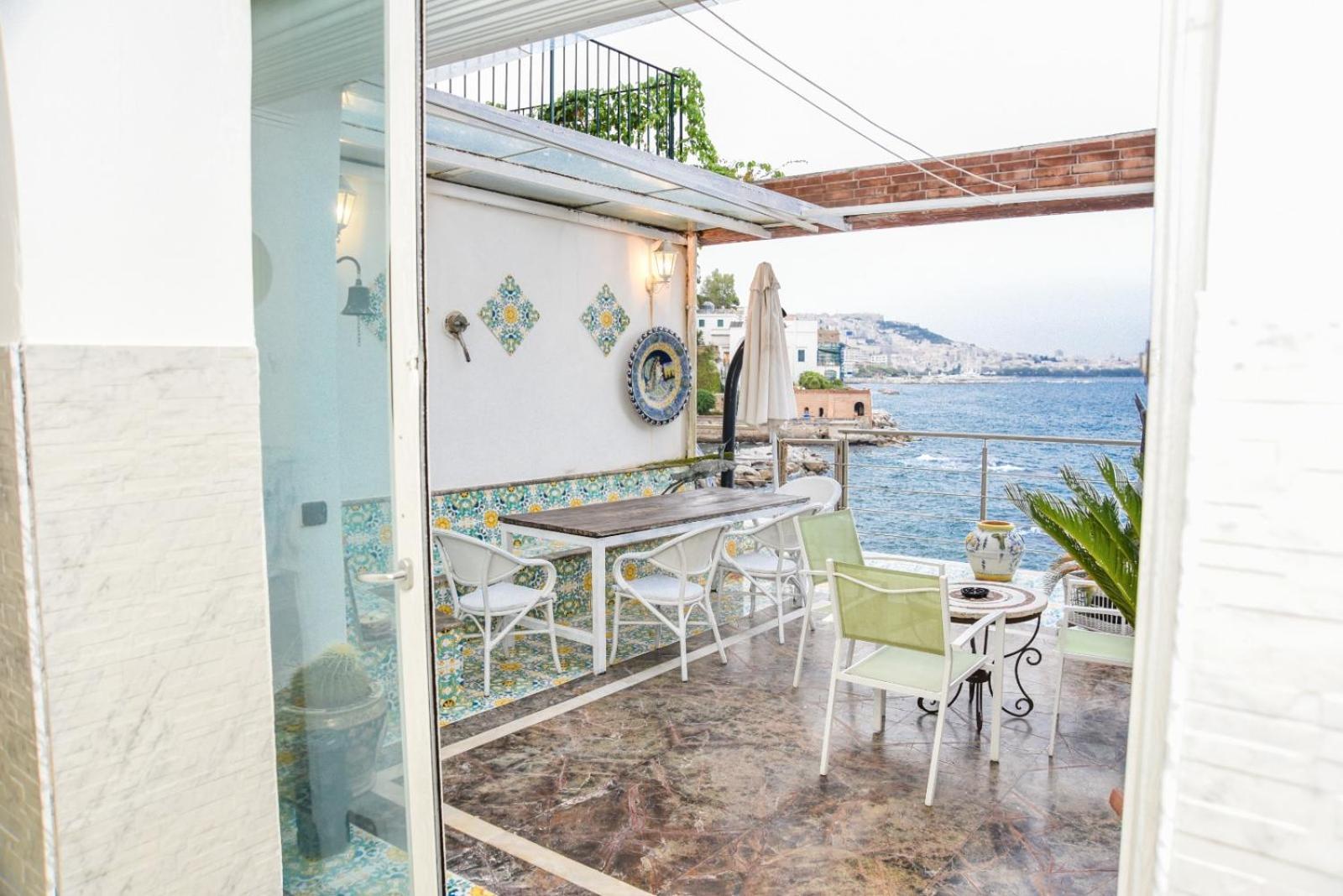 Appartamento La Casa Sul Mare Napoli Esterno foto
